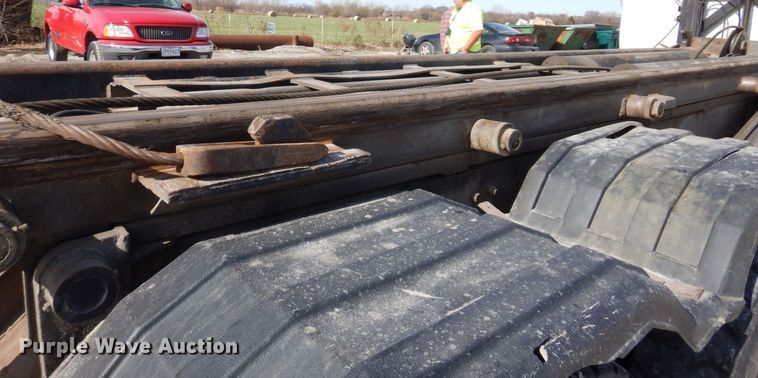 image for item DS1532 1991 Mack DM690S  roll-off container truck