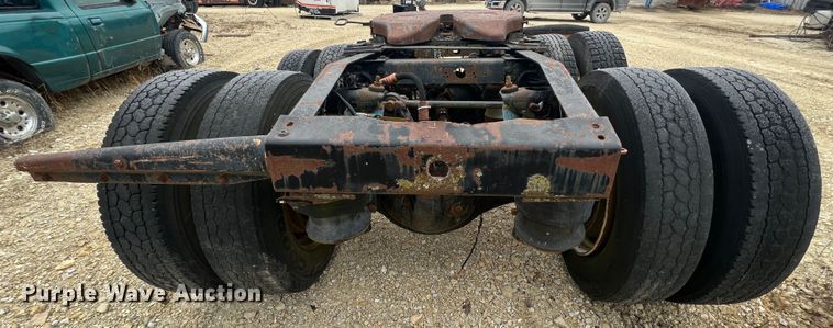 image for item JU9716 Peterbilt  truck chassis