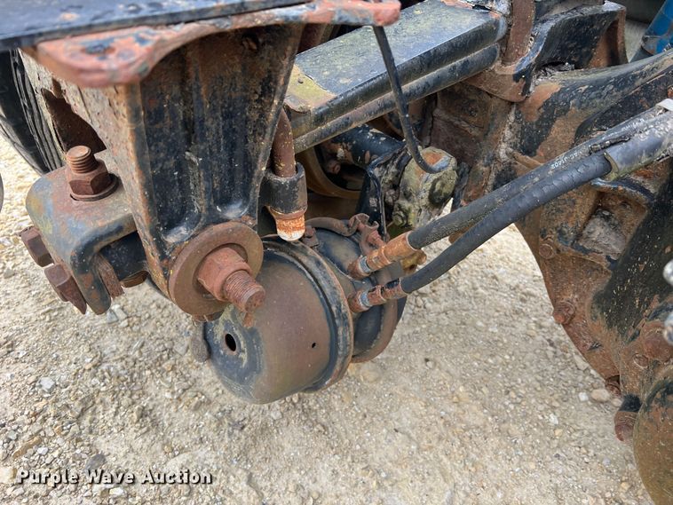 image for item JU9716 Peterbilt  truck chassis