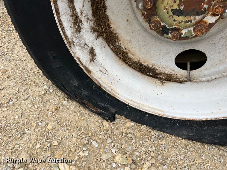 image for item JU9716 Peterbilt  truck chassis