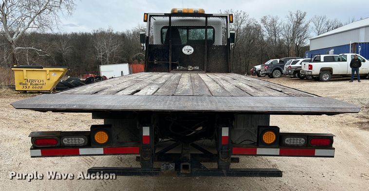 image for item JU9726 2008 Peterbilt 335  rollback truck