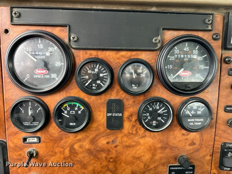 image for item JU9726 2008 Peterbilt 335  rollback truck