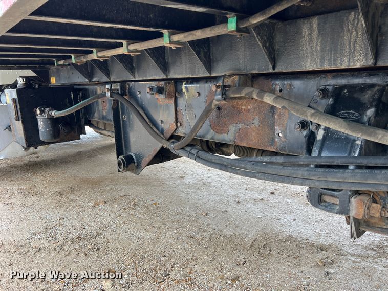 image for item JU9726 2008 Peterbilt 335  rollback truck