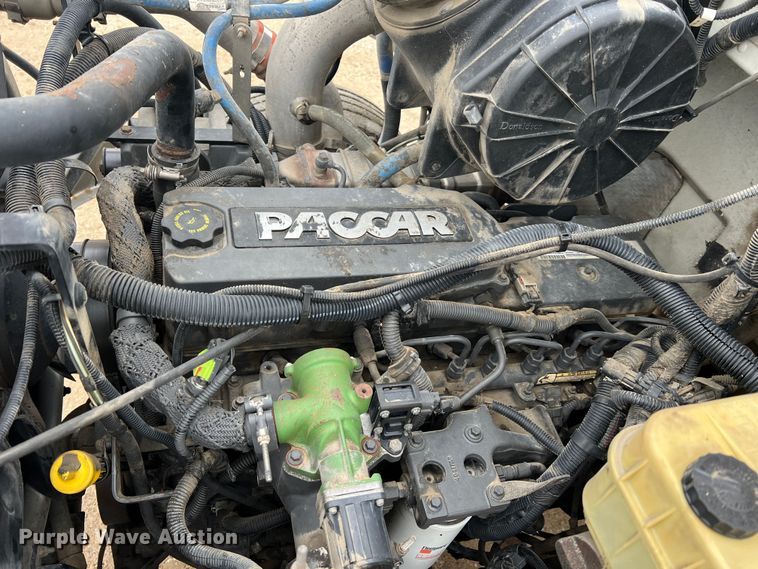 image for item JU9726 2008 Peterbilt 335  rollback truck