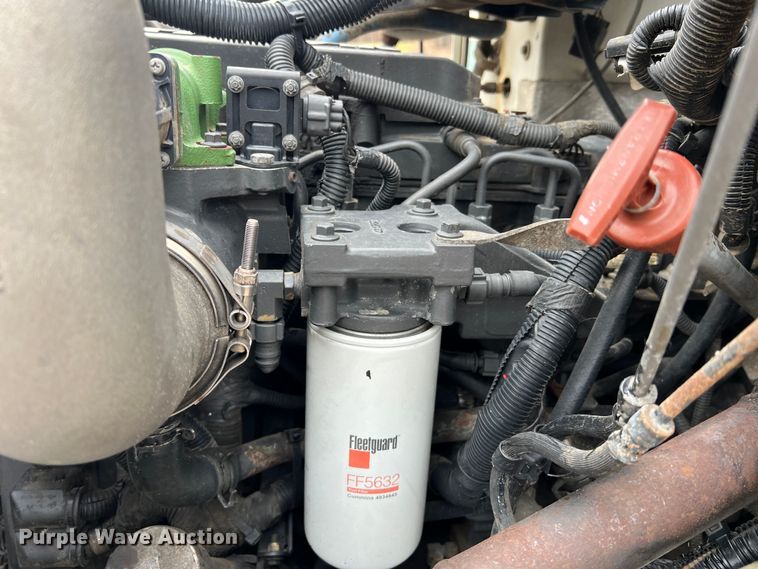 image for item JU9726 2008 Peterbilt 335  rollback truck