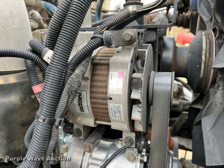 image for item JU9726 2008 Peterbilt 335  rollback truck