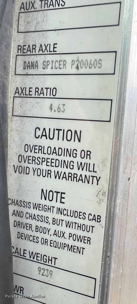 image for item JU9726 2008 Peterbilt 335  rollback truck