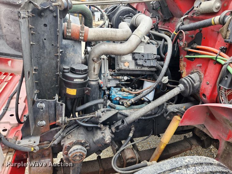 image for item KT9516 2000 International 4900  delivery truck