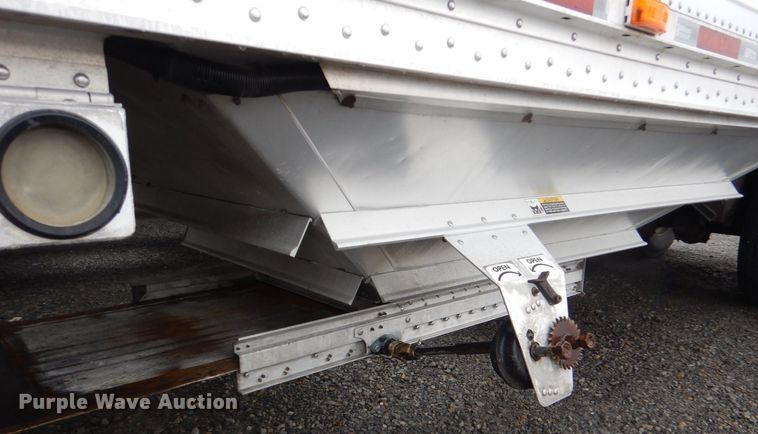 image for item LT9015 2012 Wilson DWH-550  grain trailer