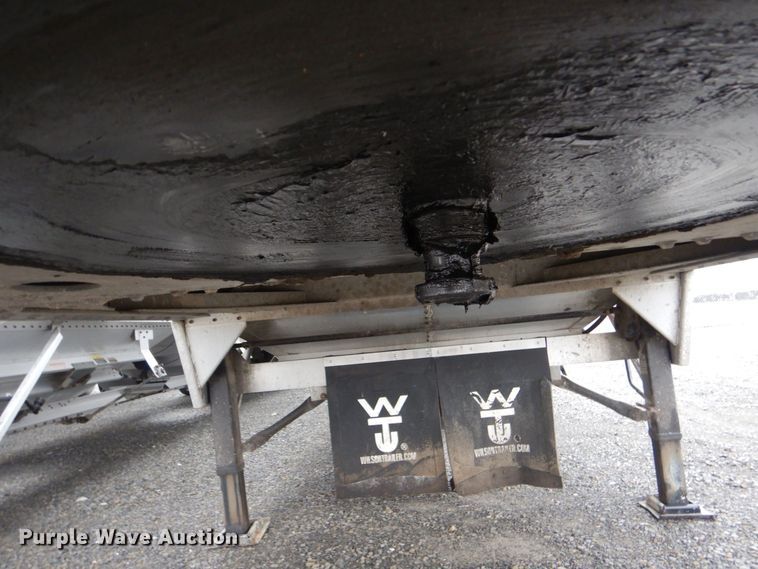 image for item LT9015 2012 Wilson DWH-550  grain trailer
