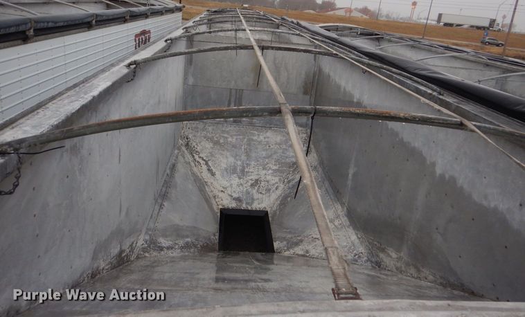 image for item LT9016 2013 Timpte  grain trailer