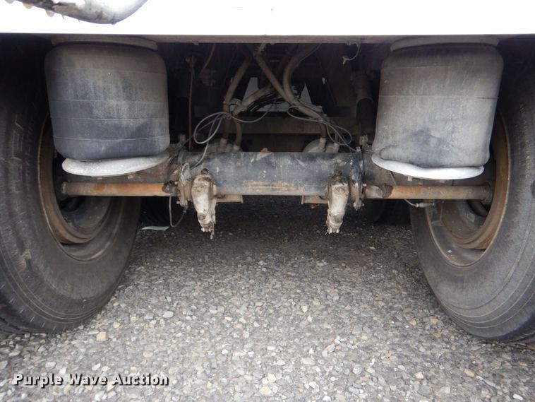 image for item LT9016 2013 Timpte  grain trailer