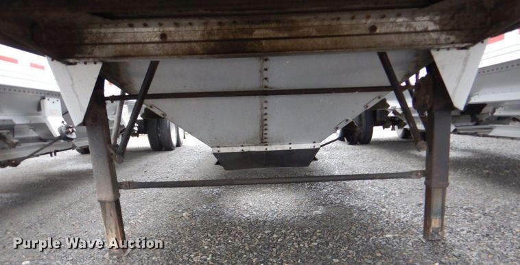 image for item LT9016 2013 Timpte  grain trailer