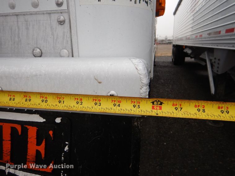 image for item LT9016 2013 Timpte  grain trailer