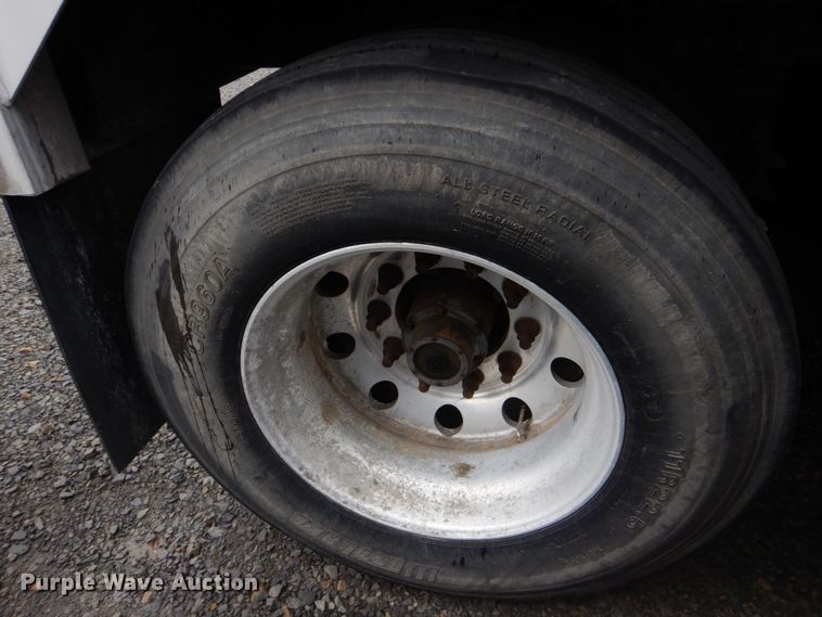 image for item LT9016 2013 Timpte  grain trailer