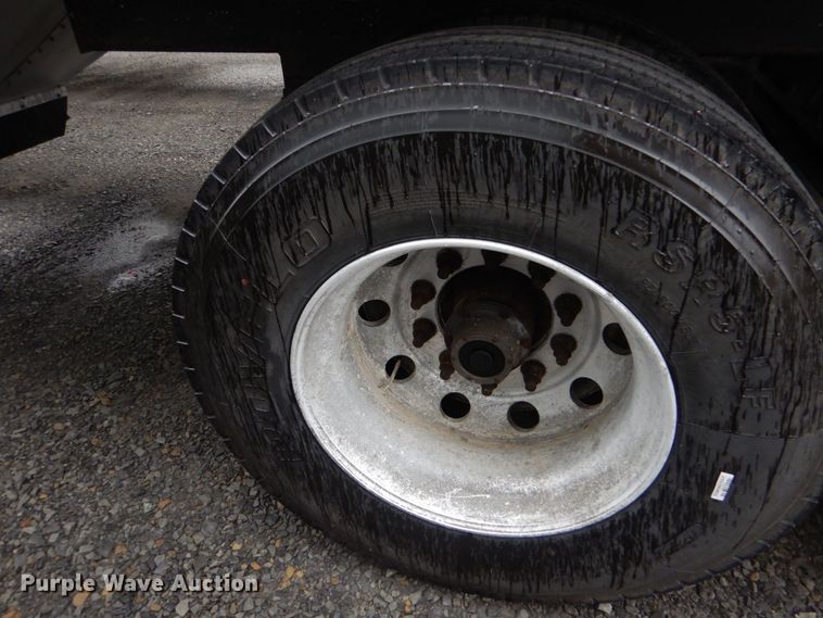 image for item LT9016 2013 Timpte  grain trailer