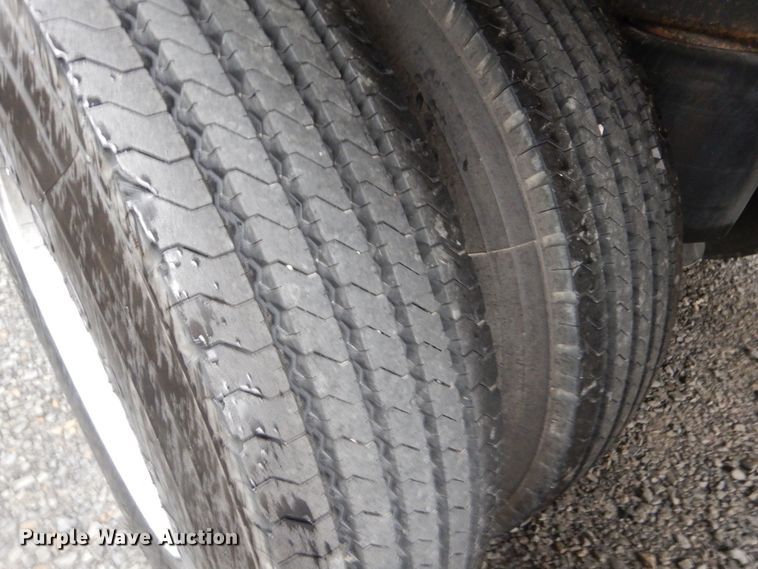 image for item LT9016 2013 Timpte  grain trailer