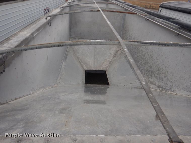 image for item LT9017 2017 Timpte  grain trailer