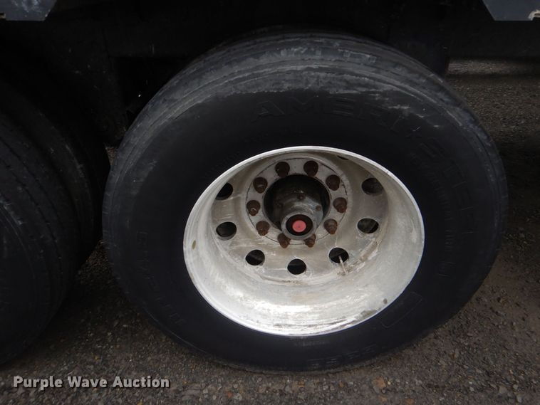 image for item LT9017 2017 Timpte  grain trailer