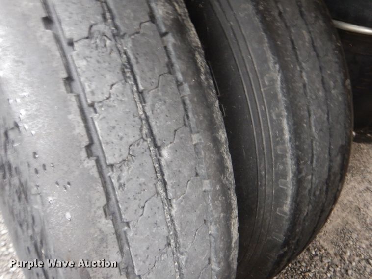 image for item LT9017 2017 Timpte  grain trailer