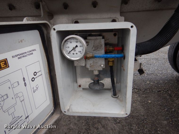 image for item LT9018 2015 Timpte  grain trailer