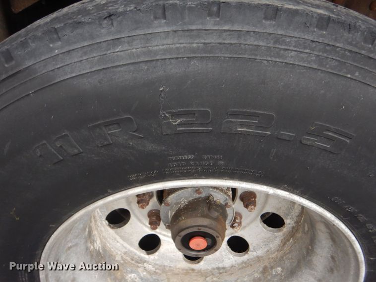 image for item LT9018 2015 Timpte  grain trailer