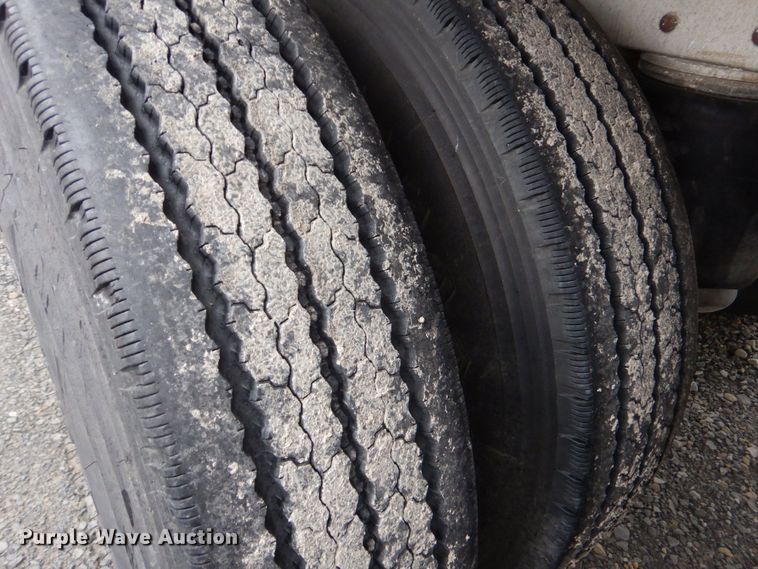 image for item LT9018 2015 Timpte  grain trailer