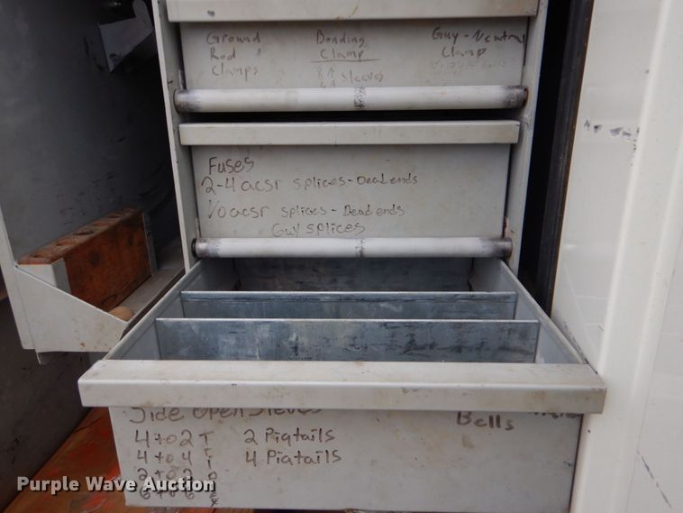 image for item MM9591 2009 International 7400  digger derrick truck