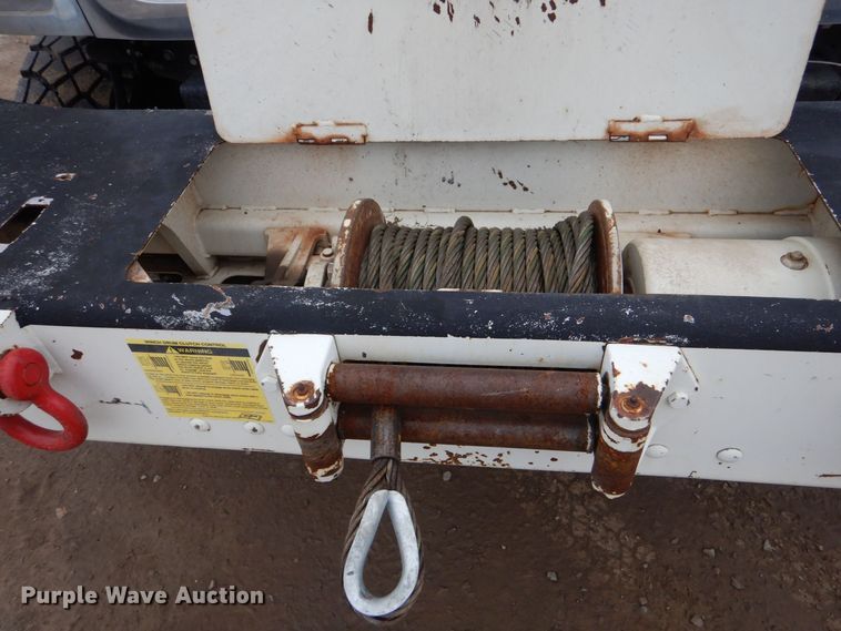 image for item MM9591 2009 International 7400  digger derrick truck