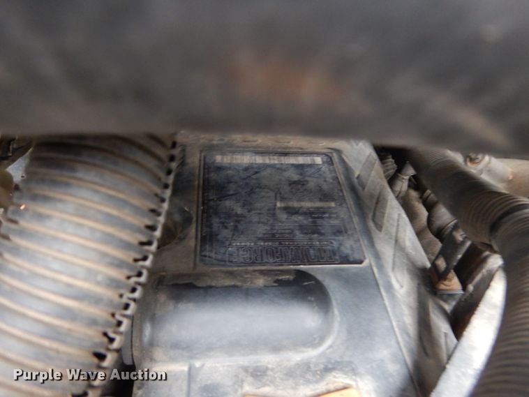 image for item MM9591 2009 International 7400  digger derrick truck