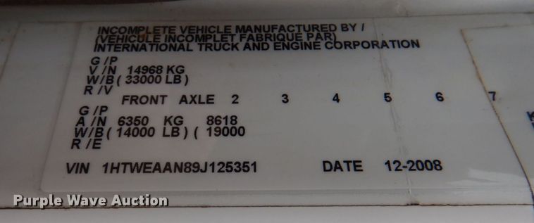 image for item MM9591 2009 International 7400  digger derrick truck