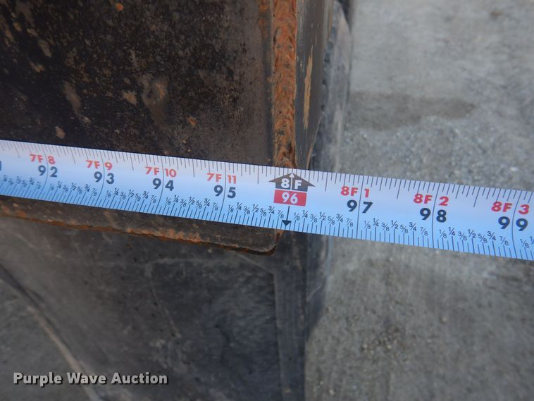 image for item MW9362 2000 International 4900  dump truck