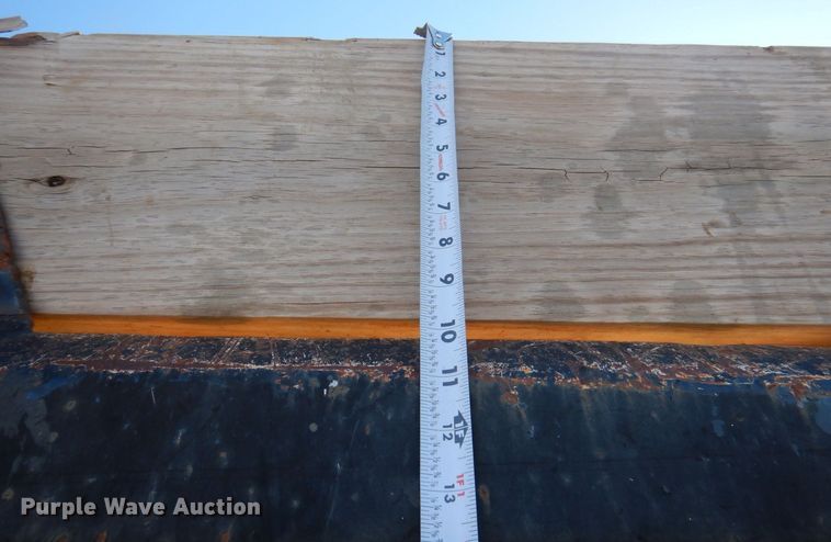 image for item MW9362 2000 International 4900  dump truck