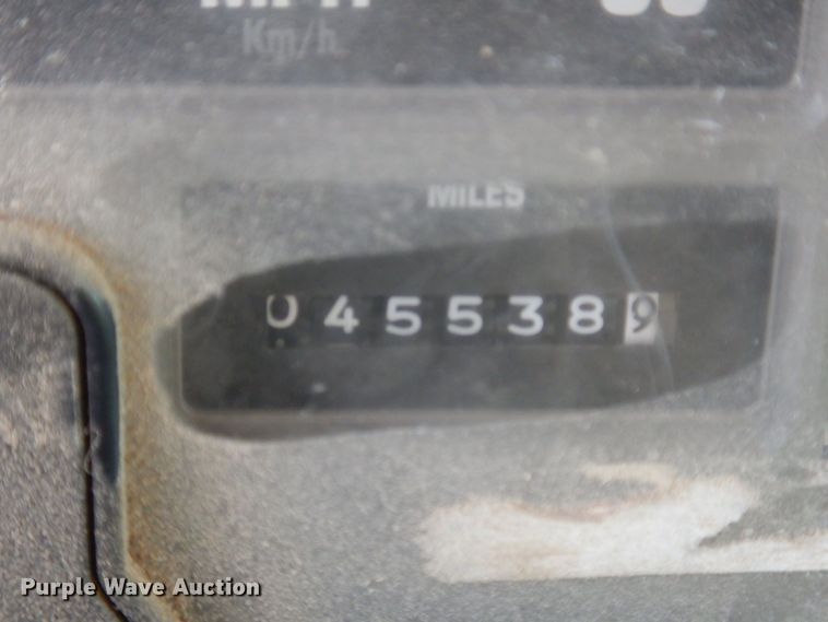 image for item MW9362 2000 International 4900  dump truck