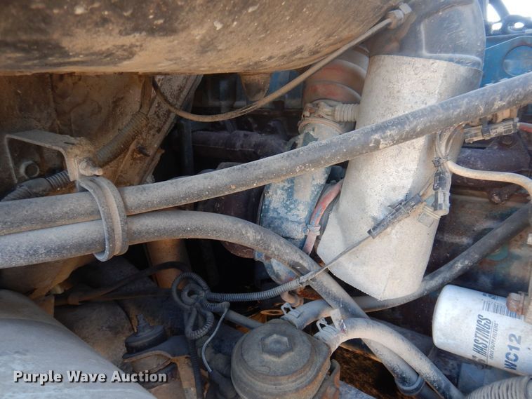 image for item MW9362 2000 International 4900  dump truck