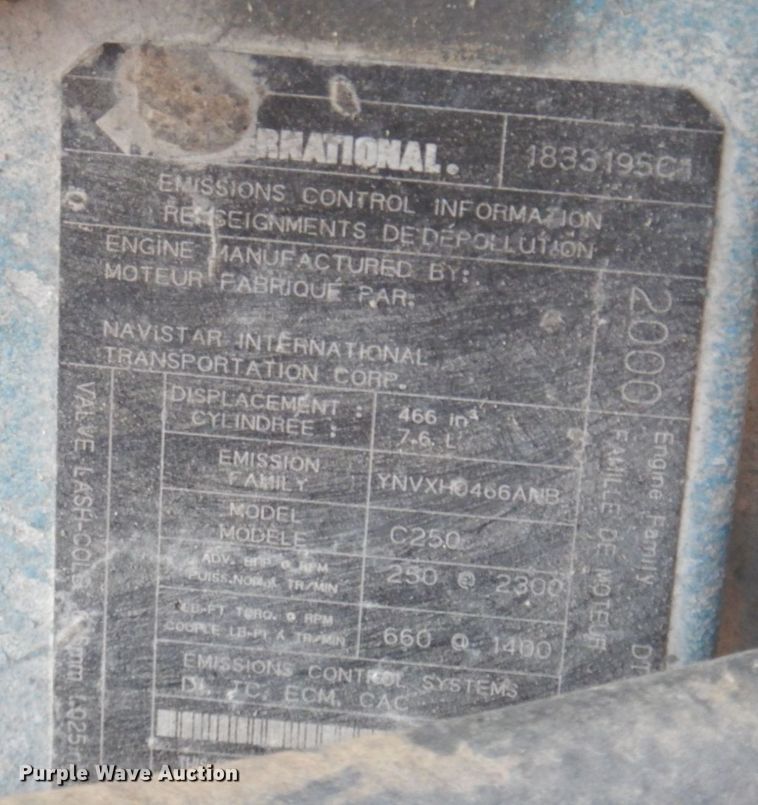 image for item MW9362 2000 International 4900  dump truck