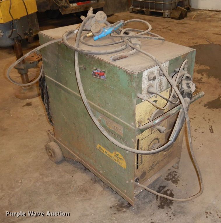image for item AF9342 Linde Might Master 235  welder