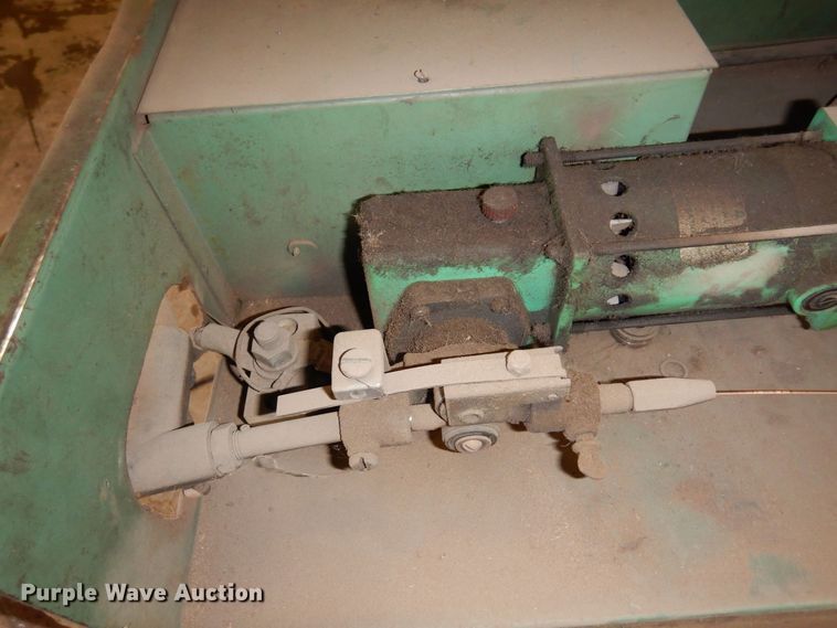 image for item AF9342 Linde Might Master 235  welder