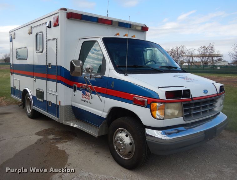 image for item DI6848 1993 Ford E350  ambulance