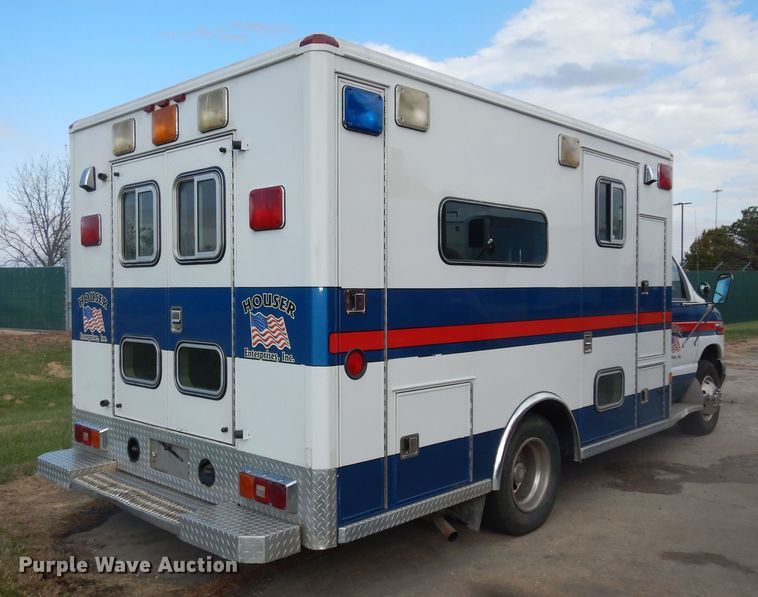 image for item DI6848 1993 Ford E350  ambulance