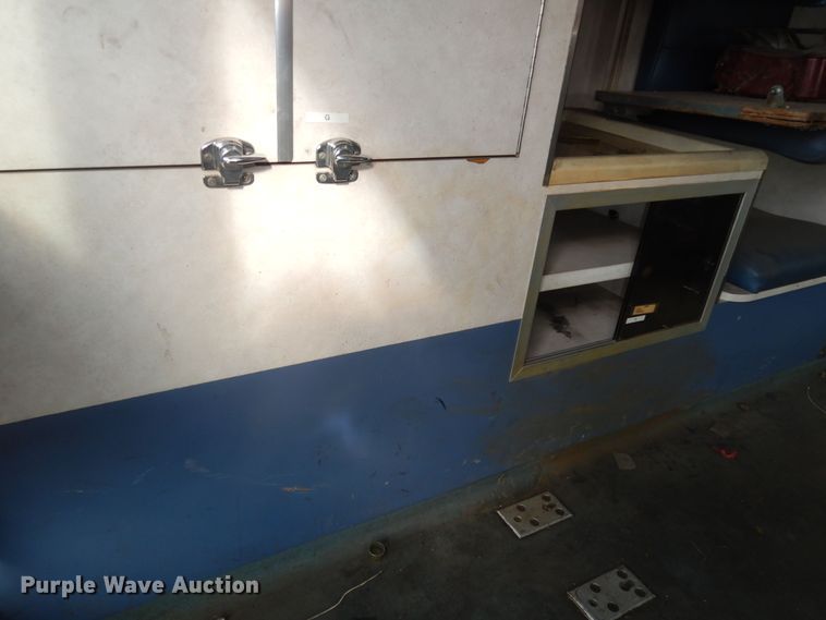 image for item DI6848 1993 Ford E350  ambulance