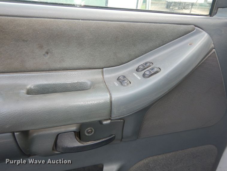 image for item DI6848 1993 Ford E350  ambulance