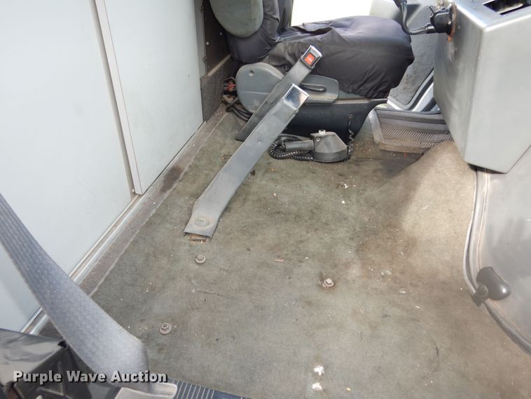 image for item DI6848 1993 Ford E350  ambulance