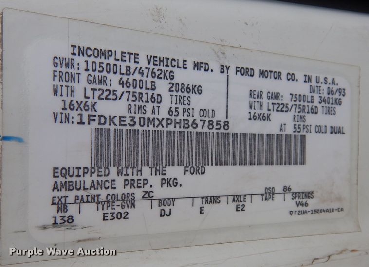 image for item DI6848 1993 Ford E350  ambulance