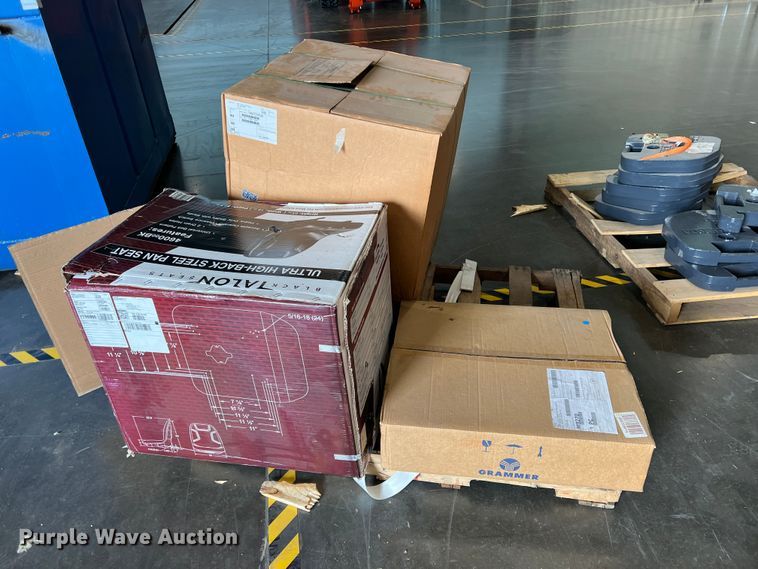 image for item DK7190 Kubota  seats