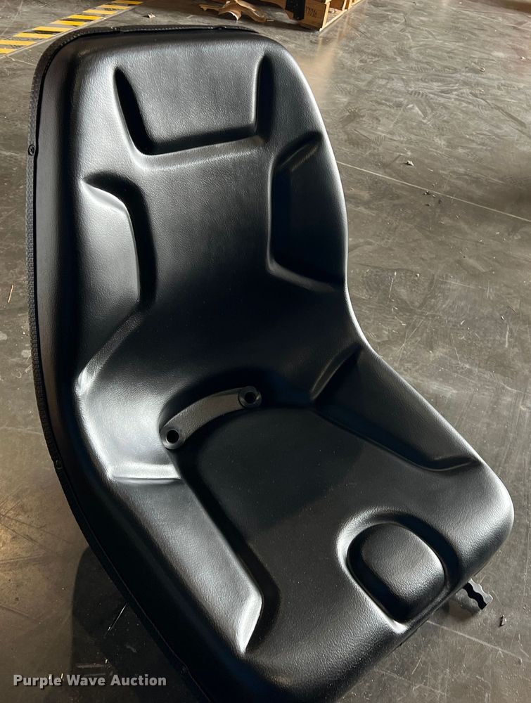 image for item DK7190 Kubota  seats