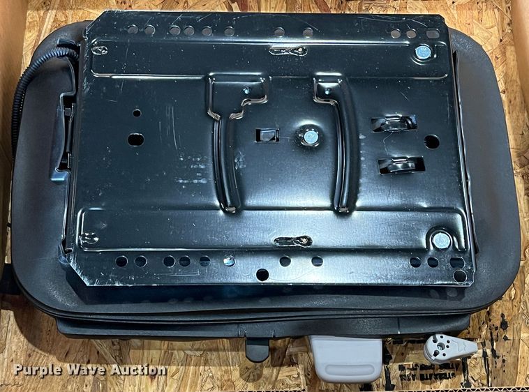 image for item DK7190 Kubota  seats