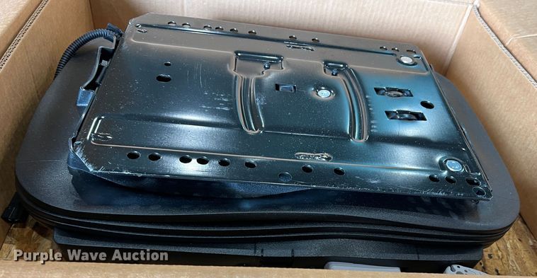 image for item DK7190 Kubota  seats