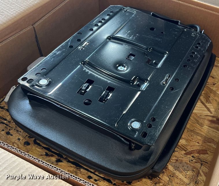 image for item DK7190 Kubota  seats