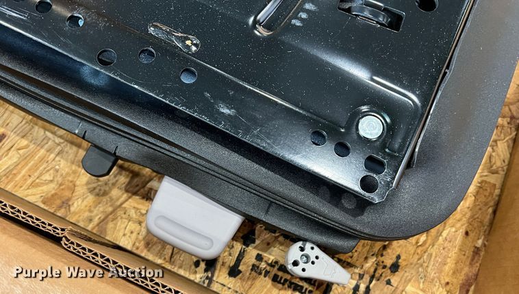 image for item DK7190 Kubota  seats